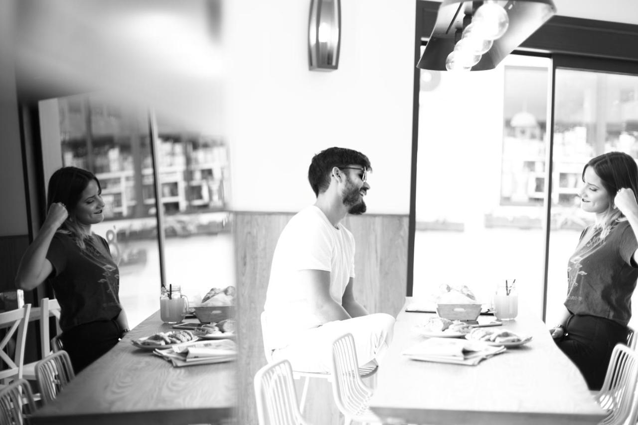 Hostal Mari Σαν Αντόνιο Εξωτερικό φωτογραφία